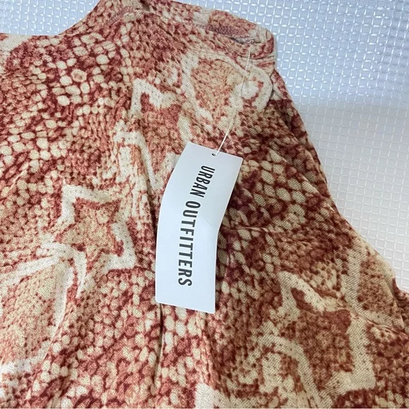 Urban Outfitters Cropped Snake Print Spaghetti Strap Top - Picture 3 of 6